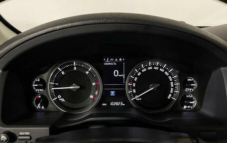 Toyota Land Cruiser 200, 2019 год, 7 597 000 рублей, 11 фотография