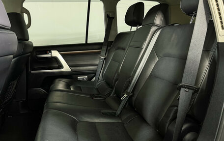 Toyota Land Cruiser 200, 2019 год, 7 597 000 рублей, 10 фотография