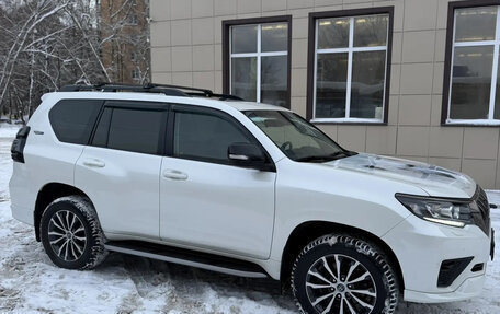 Toyota Land Cruiser Prado 150 рестайлинг 2, 2021 год, 7 450 000 рублей, 2 фотография