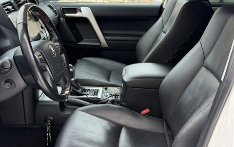 Toyota Land Cruiser Prado 150 рестайлинг 2, 2021 год, 7 450 000 рублей, 9 фотография