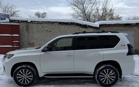 Toyota Land Cruiser Prado 150 рестайлинг 2, 2021 год, 7 450 000 рублей, 5 фотография