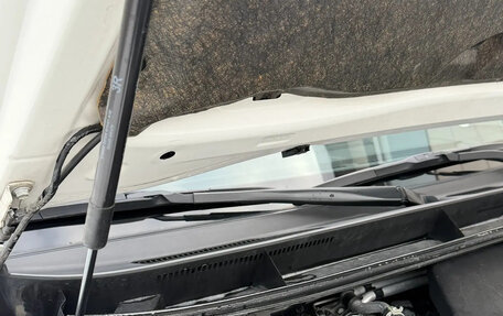 Toyota Land Cruiser Prado 150 рестайлинг 2, 2021 год, 7 450 000 рублей, 10 фотография