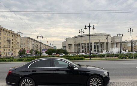 Mercedes-Benz E-Класс, 2017 год, 3 100 000 рублей, 3 фотография