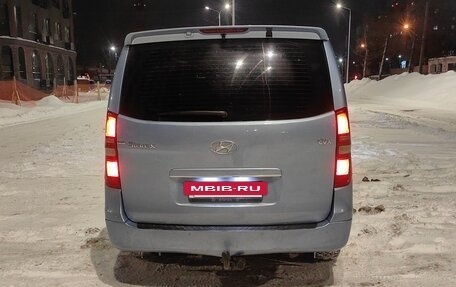 Hyundai Grand Starex Grand Starex I рестайлинг 2, 2011 год, 1 450 000 рублей, 3 фотография