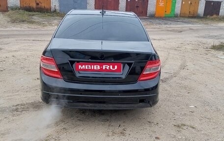 Mercedes-Benz C-Класс, 2010 год, 850 000 рублей, 2 фотография