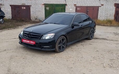 Mercedes-Benz C-Класс, 2010 год, 850 000 рублей, 3 фотография