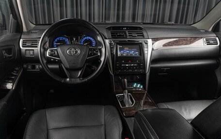 Toyota Camry, 2016 год, 1 849 000 рублей, 6 фотография