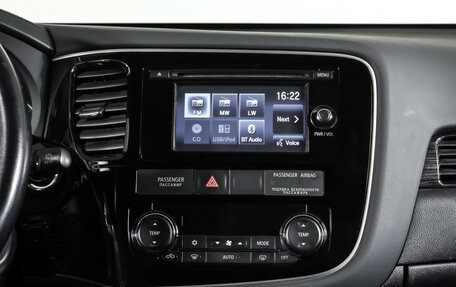 Mitsubishi Outlander III рестайлинг 3, 2015 год, 1 841 000 рублей, 14 фотография