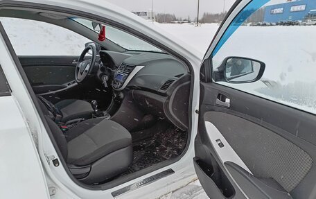 Hyundai Solaris II рестайлинг, 2013 год, 720 000 рублей, 13 фотография