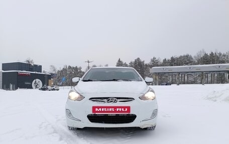 Hyundai Solaris II рестайлинг, 2013 год, 720 000 рублей, 2 фотография