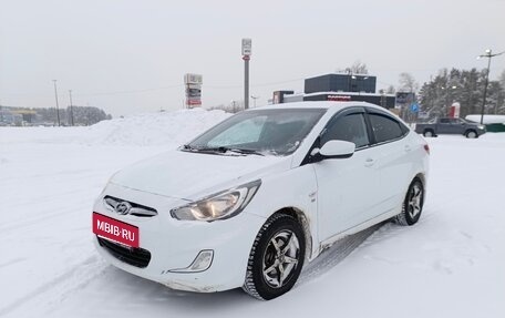 Hyundai Solaris II рестайлинг, 2013 год, 720 000 рублей, 3 фотография