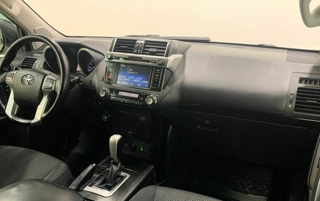 Toyota Land Cruiser Prado 150 рестайлинг 2, 2013 год, 2 858 000 рублей, 9 фотография
