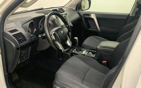 Toyota Land Cruiser Prado 150 рестайлинг 2, 2013 год, 2 858 000 рублей, 11 фотография