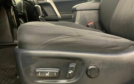 Toyota Land Cruiser Prado 150 рестайлинг 2, 2013 год, 2 858 000 рублей, 13 фотография