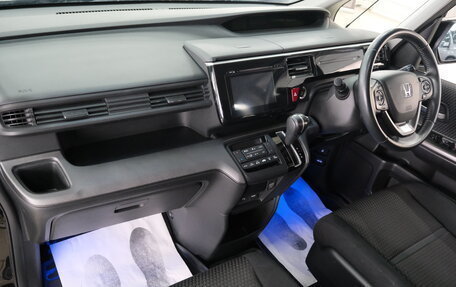Honda Stepwgn IV, 2015 год, 1 899 000 рублей, 20 фотография