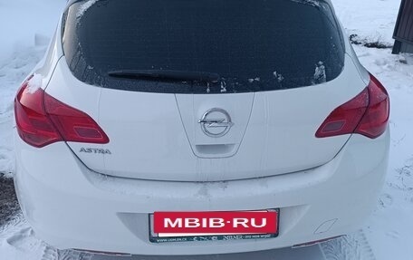 Opel Astra J, 2011 год, 640 000 рублей, 4 фотография