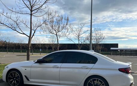 BMW 5 серия, 2018 год, 3 600 000 рублей, 2 фотография