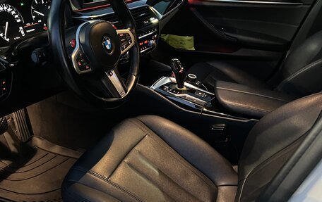 BMW 5 серия, 2018 год, 3 600 000 рублей, 14 фотография