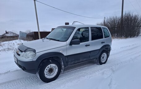 Chevrolet Niva I рестайлинг, 2019 год, 750 000 рублей, 5 фотография