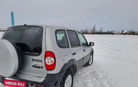 Chevrolet Niva I рестайлинг, 2019 год, 750 000 рублей, 3 фотография