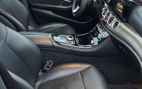 Mercedes-Benz E-Класс, 2017 год, 2 250 000 рублей, 12 фотография