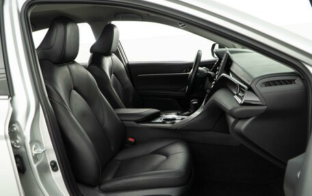 Toyota Camry, 2021 год, 3 043 055 рублей, 10 фотография