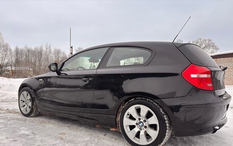 BMW 1 серия, 2010 год, 900 000 рублей, 6 фотография