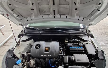 Hyundai Elantra VI рестайлинг, 2019 год, 1 250 000 рублей, 12 фотография