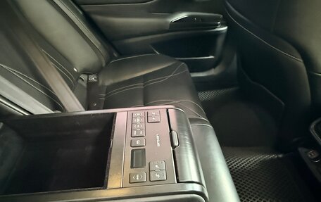 Lexus ES VII, 2018 год, 3 600 000 рублей, 10 фотография