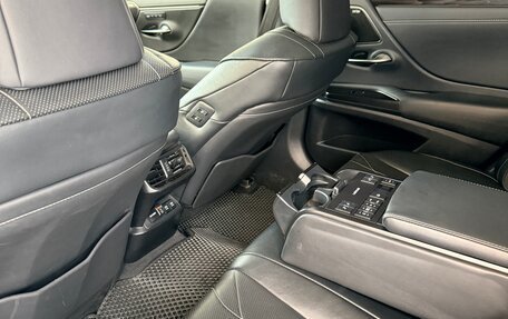 Lexus ES VII, 2018 год, 3 600 000 рублей, 18 фотография