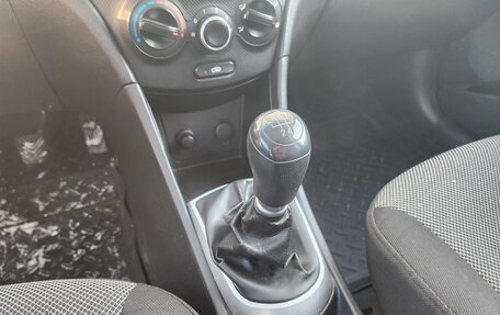 Hyundai Solaris II рестайлинг, 2012 год, 615 000 рублей, 16 фотография