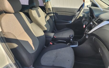 Hyundai Solaris II рестайлинг, 2012 год, 615 000 рублей, 12 фотография