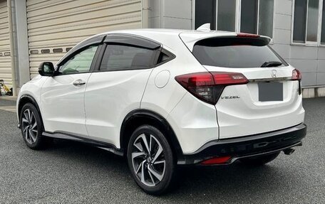 Honda Vezel, 2021 год, 1 760 000 рублей, 5 фотография