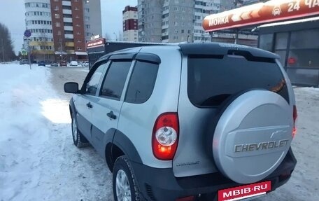 Chevrolet Niva I рестайлинг, 2012 год, 650 000 рублей, 3 фотография