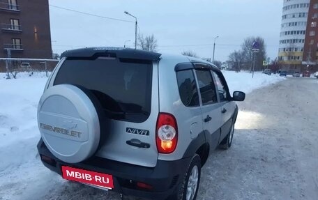 Chevrolet Niva I рестайлинг, 2012 год, 650 000 рублей, 4 фотография