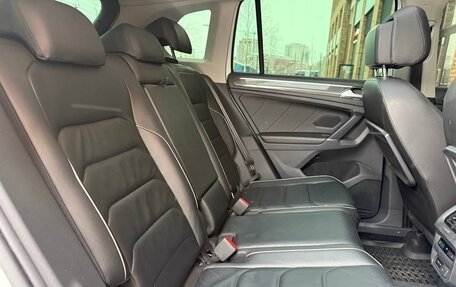 Volkswagen Tiguan II, 2018 год, 3 060 000 рублей, 11 фотография