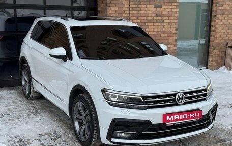 Volkswagen Tiguan II, 2018 год, 3 060 000 рублей, 8 фотография