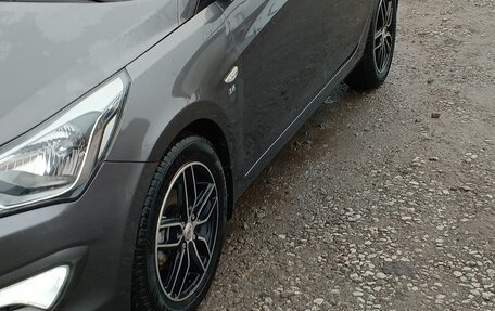 Hyundai Solaris II рестайлинг, 2014 год, 880 000 рублей, 1 фотография