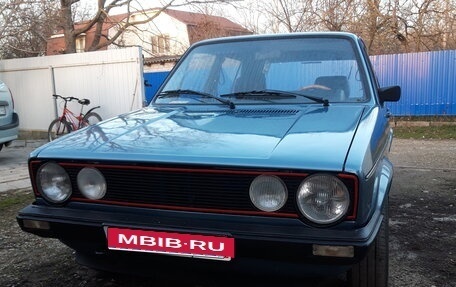 Volkswagen Golf VI, 1983 год, 350 000 рублей, 1 фотография