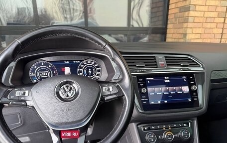 Volkswagen Tiguan II, 2018 год, 3 060 000 рублей, 21 фотография