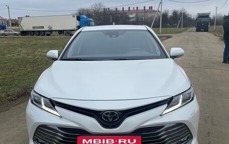 Toyota Camry, 2019 год, 3 850 000 рублей, 3 фотография