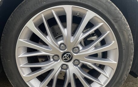 Toyota Camry, 2019 год, 3 850 000 рублей, 14 фотография