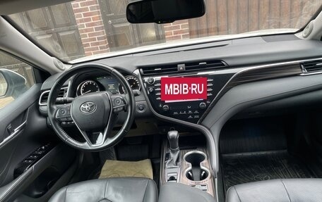 Toyota Camry, 2019 год, 3 850 000 рублей, 21 фотография