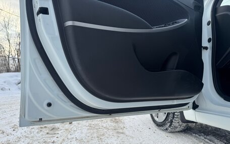 Hyundai Solaris II рестайлинг, 2015 год, 1 179 000 рублей, 28 фотография