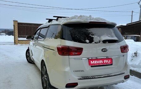 KIA Carnival III, 2019 год, 2 850 000 рублей, 4 фотография
