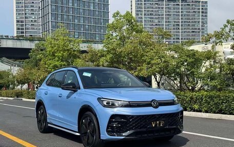 Volkswagen Tiguan, 2025 год, 4 247 000 рублей, 2 фотография