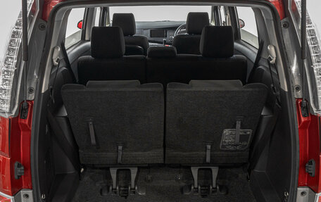 Toyota ISis I, 2013 год, 1 279 000 рублей, 29 фотография