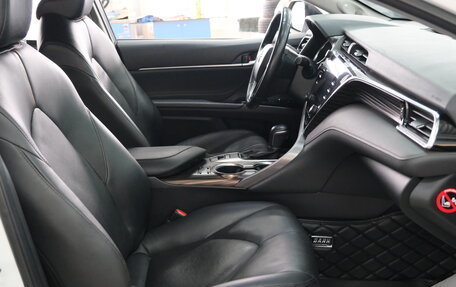 Toyota Camry, 2018 год, 2 999 000 рублей, 22 фотография