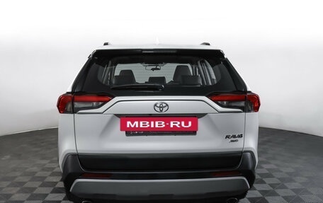 Toyota RAV4, 2025 год, 4 190 000 рублей, 6 фотография