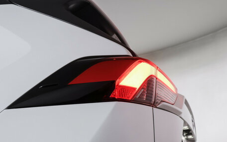 Toyota RAV4, 2025 год, 4 190 000 рублей, 23 фотография